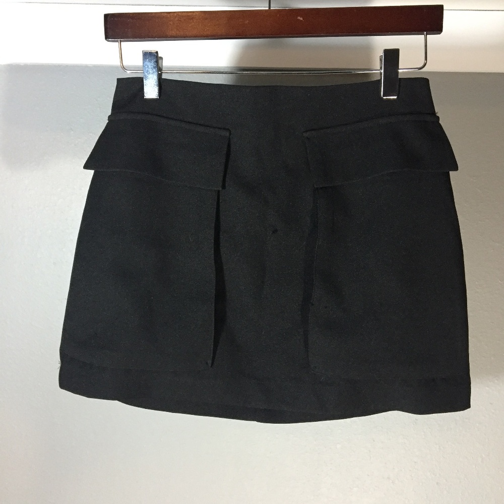 Lush cargo mini skirt